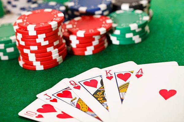 Developing Strategic Thinking With a ポーカー ゲーム