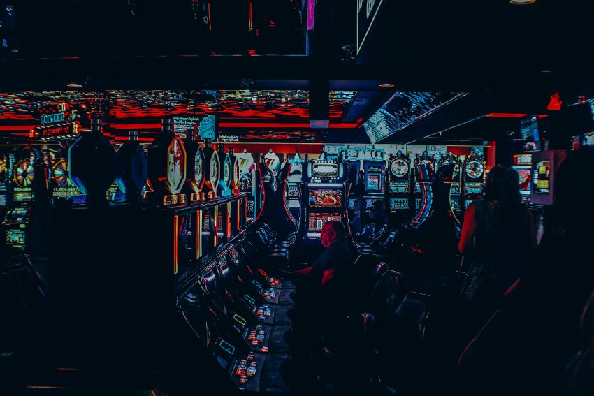 Explore Customer Support Standards Across the Online Gambling Industry